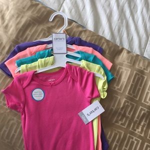 Multiple colors short sleeves onesies